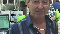 Beppino De Menego, patron dei negozi di ottica