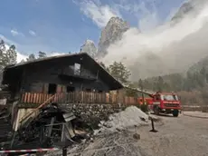 Il Bar Happy Hour di Taibon Agordino distrutto da un incendio