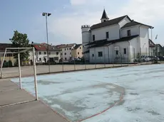 il campo sportivo ADIACENTE ALLA CHIESA DI DON ANSELMO