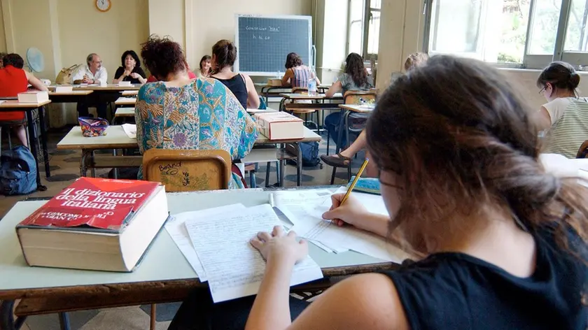 18/06/03 SCUOLA LICEO SCIENTIFICO RIGHI ESAMI DI MATURITA' PROVA SCRITTA DI ITALIANO .