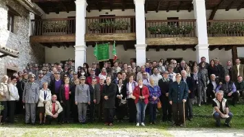 Foto di gruppo dei partecipanti alla manifestazione di Candaten