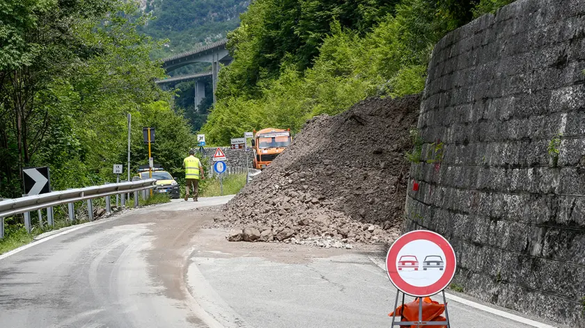 DeMarchi Vittorio Veneto lavori in corso per strada chiusa per frana per il Fadalto