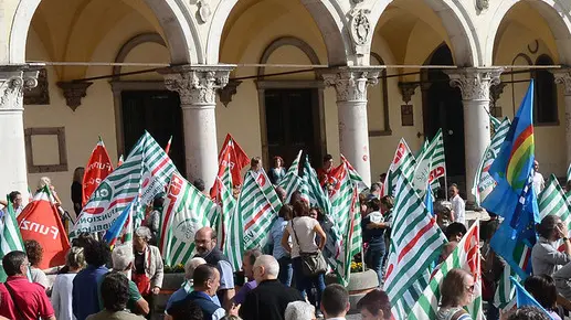 gian paolo perona- perona- belluno- prefettura- manifestazione sindacale sui tagli agli ospedalieri di feltre-