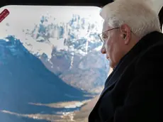 Il presidente della Repubblica Sergio Mattarella durante il sorvolo dei luoghi colpiti dal maltempo del 2018, Belluno, 12 marzo 2019. ANSA/FRANCESCO AMMENDOLA/UFFICIO STAMPA QUIRINALE ++ NO SALES, EDITORIAL USE ONLY ++