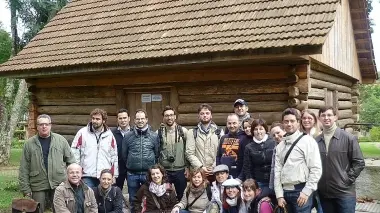 Sopra foto di gruppo dei ragazzi che hanno partecipato al viaggio in Brasile