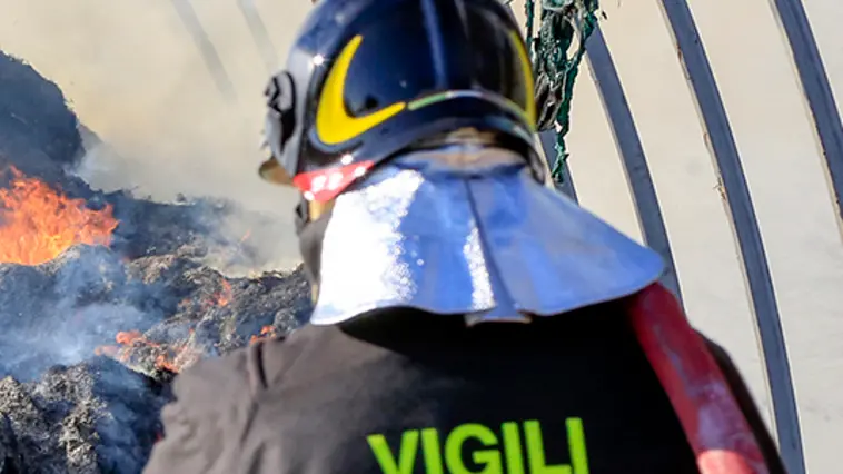 Filippi Crespano Del Grappa incendio deposito di fieno