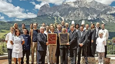 Premiazione in grande stile per i gestori dell’Hotel Cristallo di Cortina