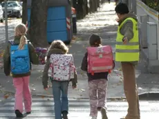 - Nonni vigili in azione agli incroci