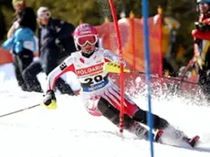 L’elegante azione di Chiara Mair austriaca che ha vinto lo slalom categoria Allieve per questione di soli tre centesimi di secondo