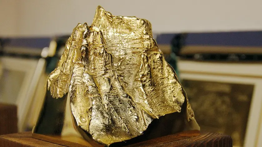 I trofei. Premio Pelmo d'Oro 2012, Pieve di Cadore, Sala Auditorium Cos.Mo. Museo dell'Occhiale.