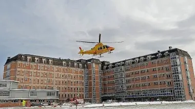 Luca Coletto e l’ospedale di Belluno con l’elicottero del Suem