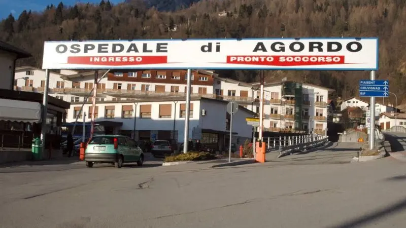 L'ospedale di Agordo, teatro il mese scorso di una aggressione ad una infermiera