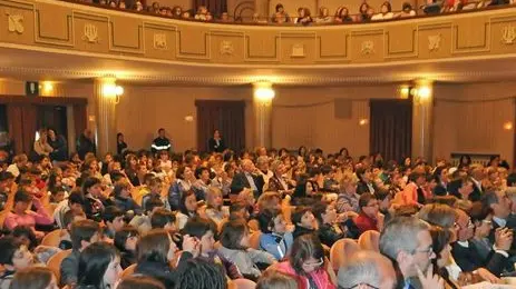 In teatro comunale premiazione del concorso per le scuole 'Lettura e pensiero'