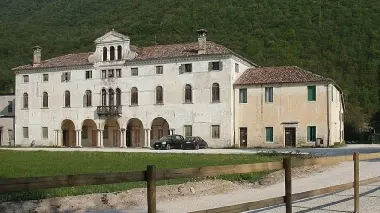 Villa Montalban e la nuova staccionata