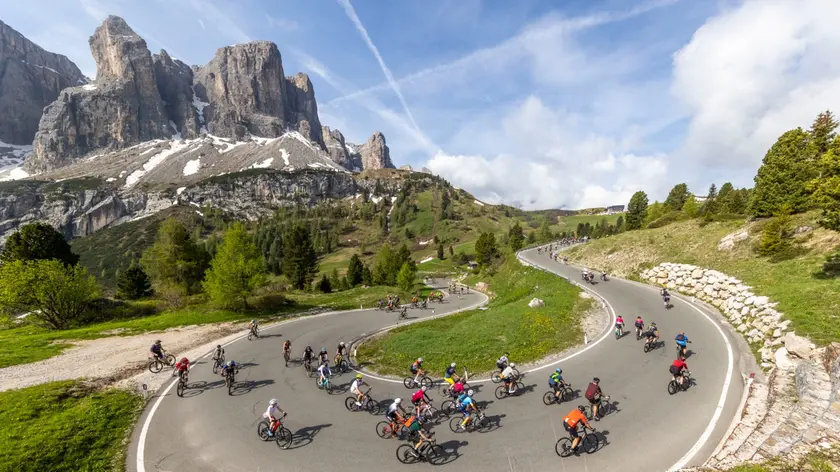 Un passaggio del Sellaronda (foto Freddy Planinshek)