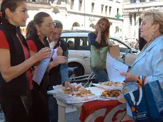 PD 01 GIUGNO 2006 G.M. SCIOPERO CGIL DAVANTI UPIM PIAZZA GARIBALDI (CARRAI) SCIOPERO CGIL DAVANTI UPIM PIAZZA GARIBALDI (CARRAI)