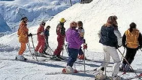Sciatori sulle piste
