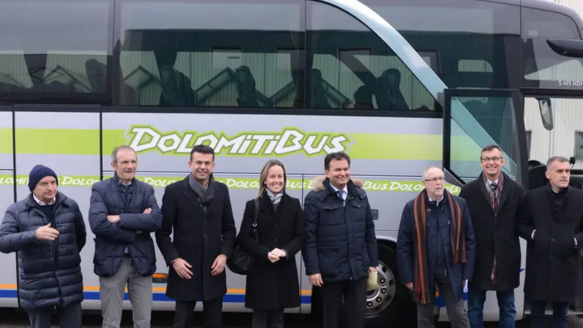 gian paolo perona- perona- belluno- autorità in visita alla dolomitibus