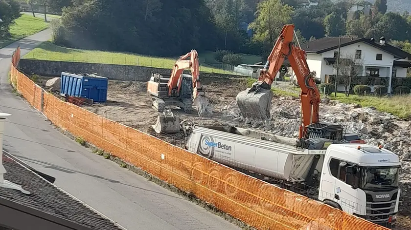 L'area dell'ex marmificio al bivio di San Felice a Borgo Valbelluna dopo l'abbattimento dello stabile