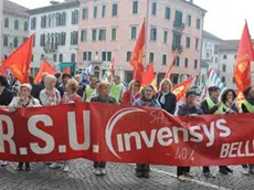 Invensys manifestazione sindacale in piazza duomo