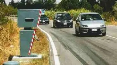 Un autovelox fisso simile a quelli di Cencenighe