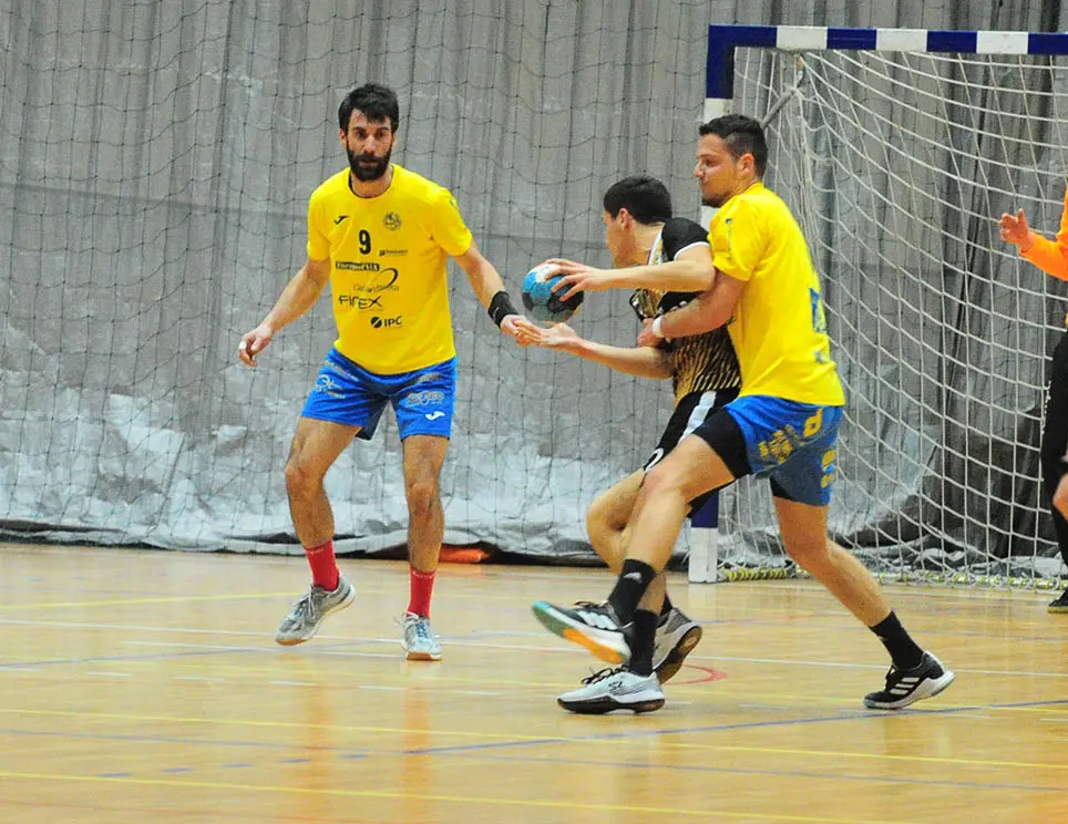 Importante successo della Pallamano Belluno, che batte l'Arcobaleno Oriago fanalino di coda e ridà un po' di ossigeno alla propria classifica in serie A2.