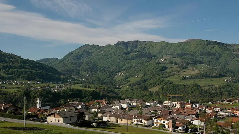 Trichiana; 7 maggio 2005, s antonio di tortal - L'abitato di Sant'Antonio di Tortal