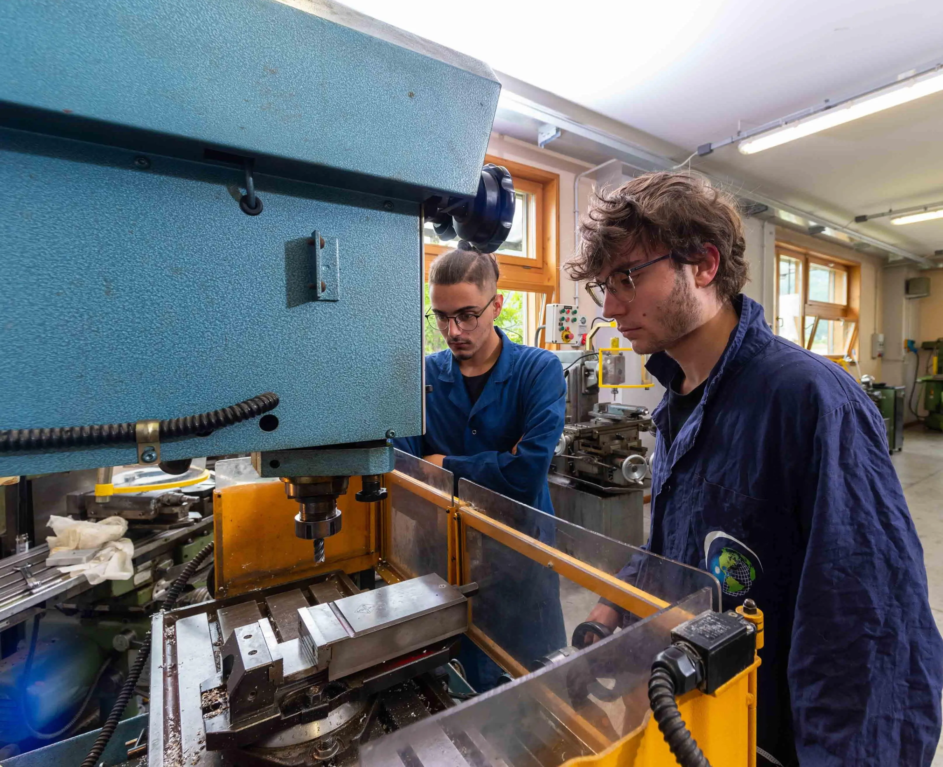 Studenti del Follador alle prese con uno dei laboratori